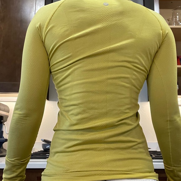 Lululemon Women’s Swiftly Long Sleeve Shirt - Picture 4 of 5